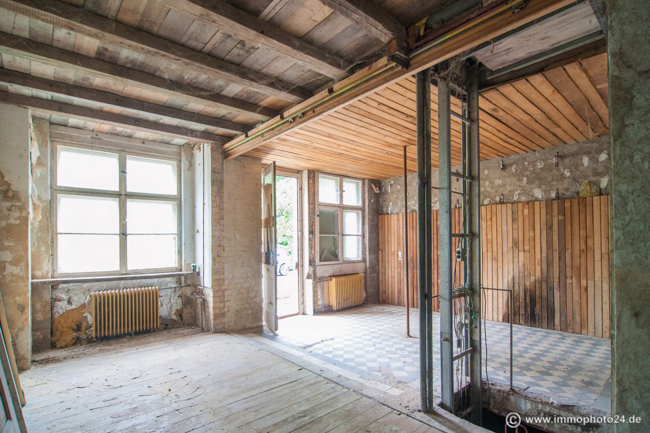Verkauft Berlin Sanierungsbedurftige Laden Wohnung In Steglitz Als Anlageobjekt